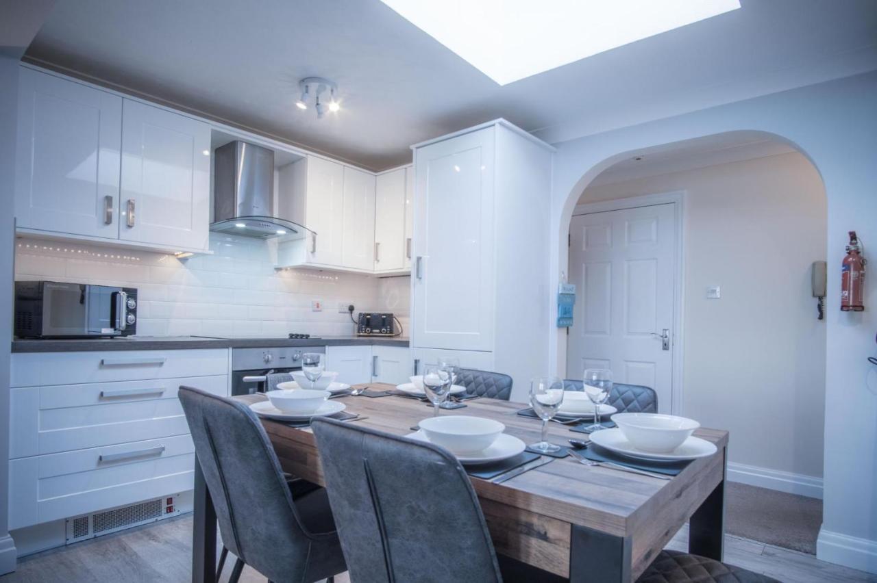 North Beach Heights - 2 Bedroom Penthouse - Tenby Zewnętrze zdjęcie