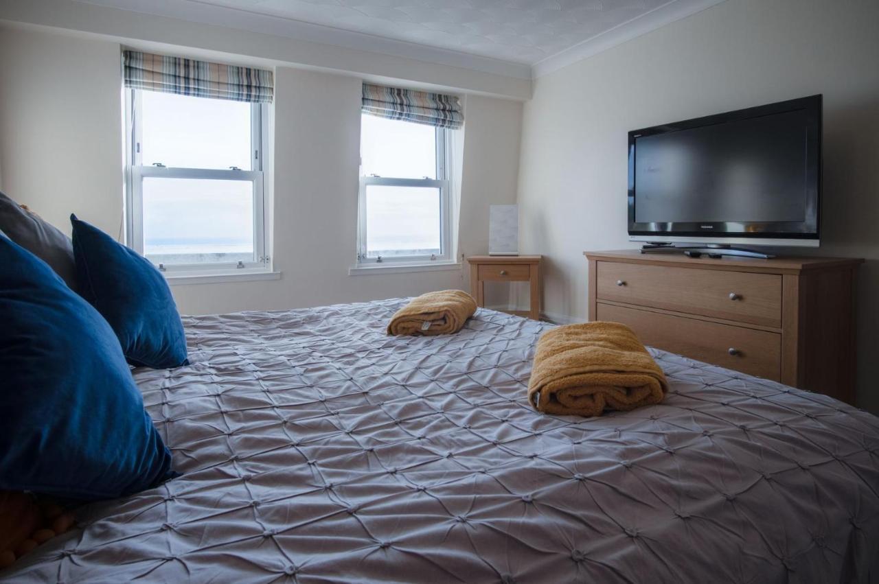 North Beach Heights - 2 Bedroom Penthouse - Tenby Zewnętrze zdjęcie