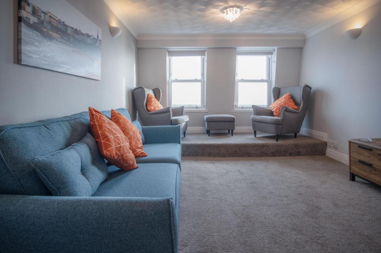 North Beach Heights - 2 Bedroom Penthouse - Tenby Zewnętrze zdjęcie
