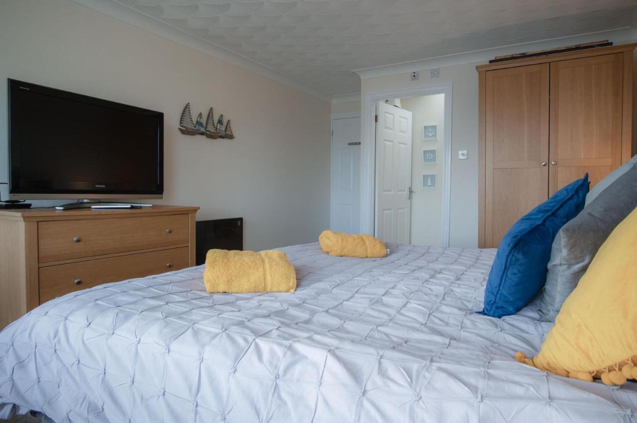 North Beach Heights - 2 Bedroom Penthouse - Tenby Zewnętrze zdjęcie