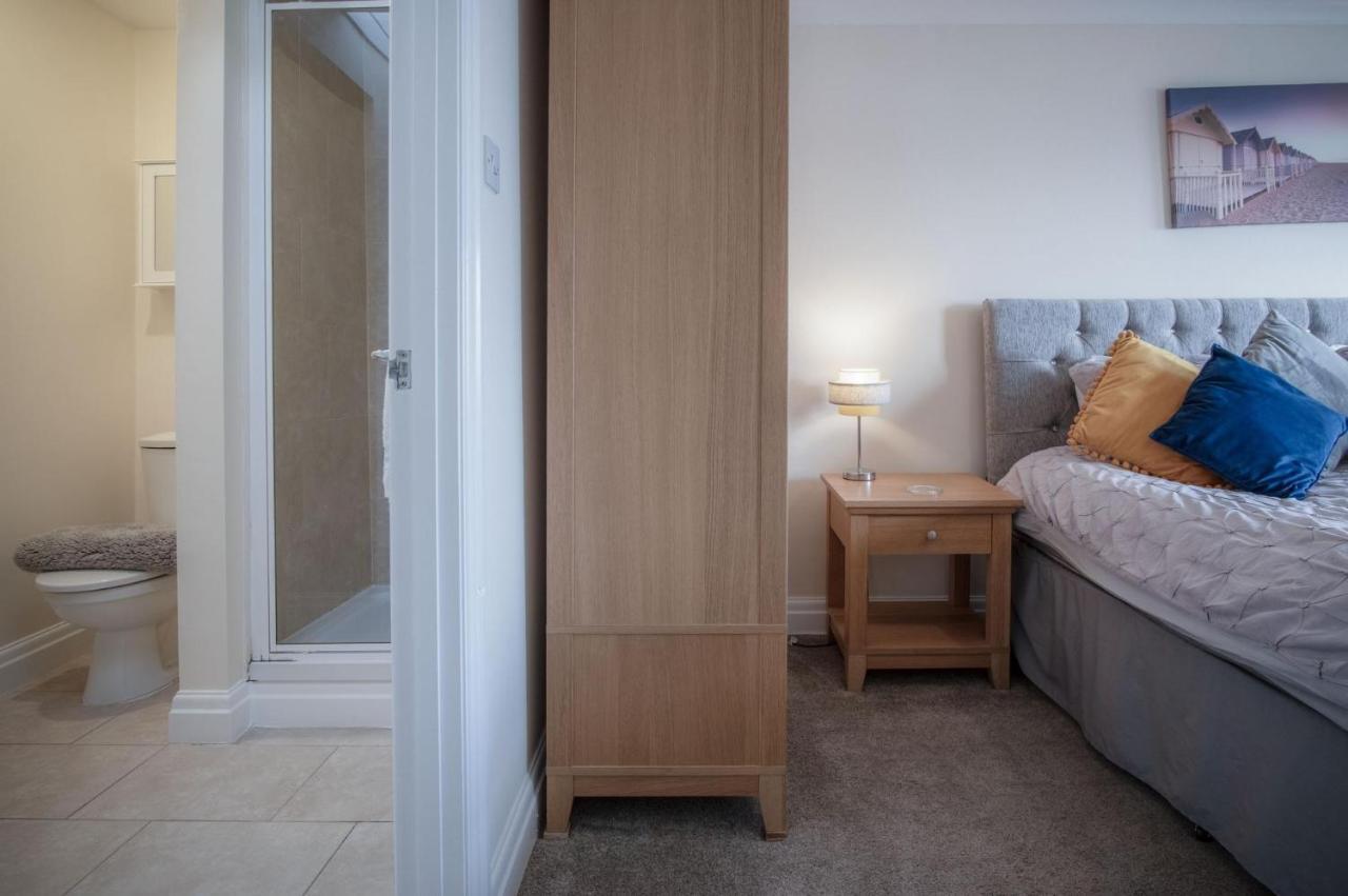 North Beach Heights - 2 Bedroom Penthouse - Tenby Zewnętrze zdjęcie