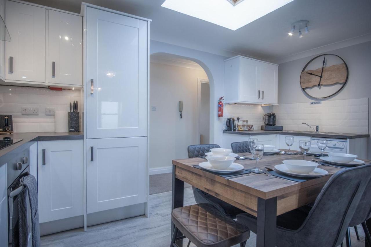 North Beach Heights - 2 Bedroom Penthouse - Tenby Zewnętrze zdjęcie