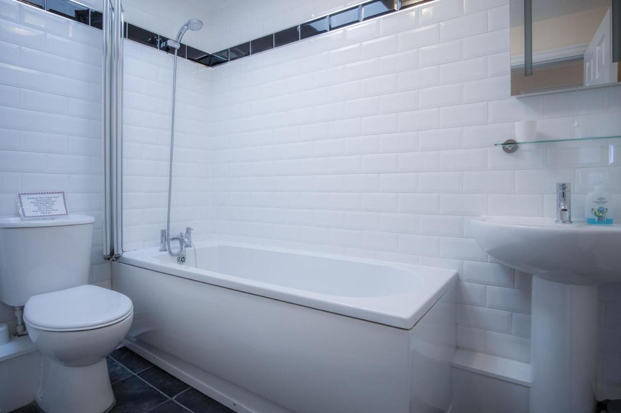 North Beach Heights - 2 Bedroom Penthouse - Tenby Zewnętrze zdjęcie