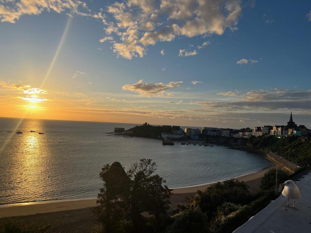 North Beach Heights - 2 Bedroom Penthouse - Tenby Zewnętrze zdjęcie